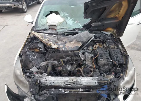 2013 Buick Regal Turbo - Premium 2 из США, поврежденный, VIN 2G4GT5GV3D9120516